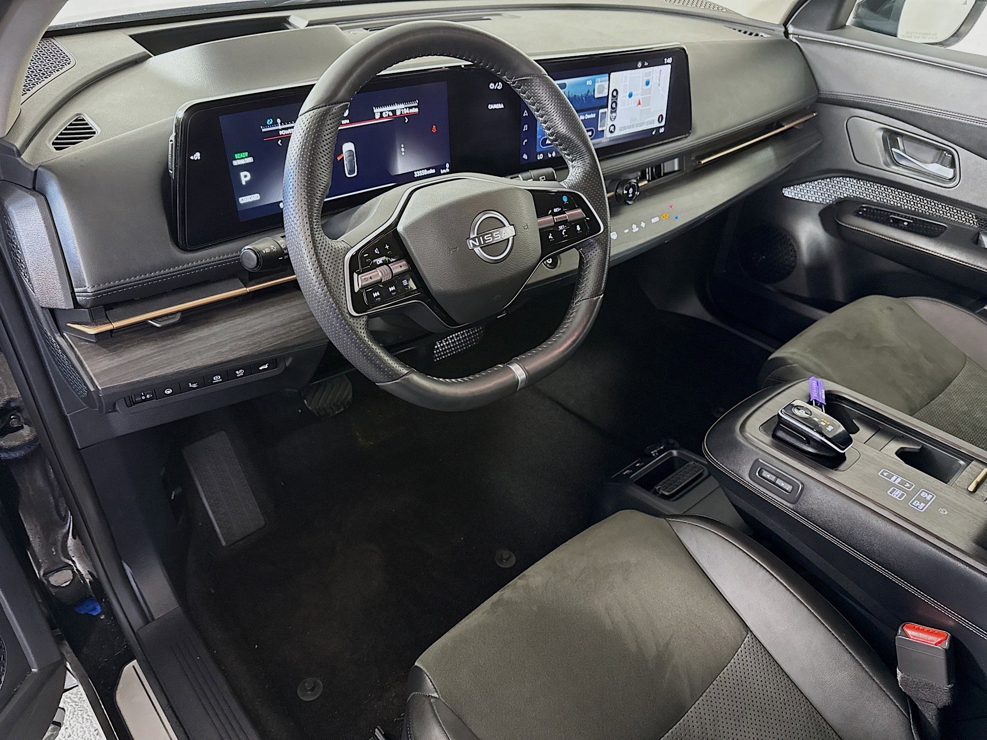 Used 2023 Nissan Ariya FWD image 23