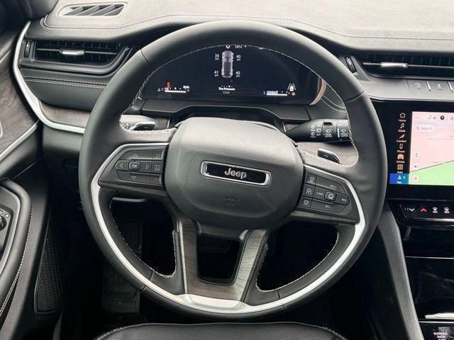 New 2026 Jeep Grand Cherokee Limited image 37