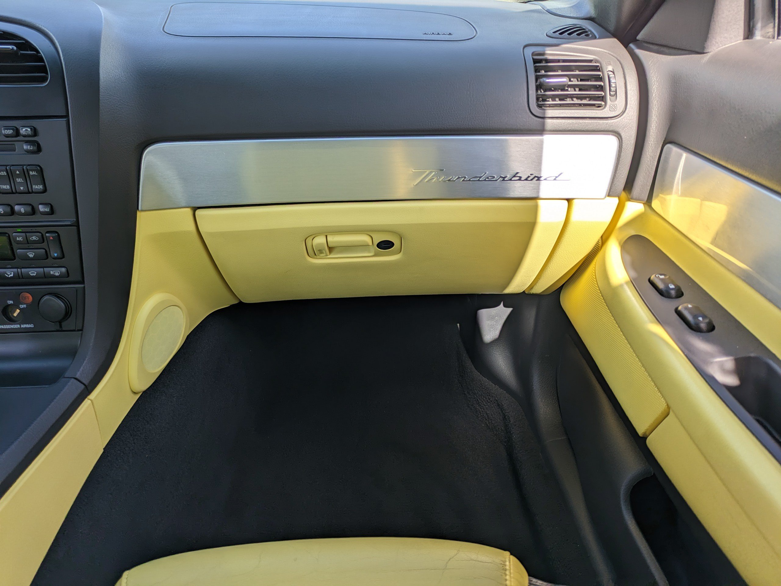 Used 2002 Ford Thunderbird RWD image 14
