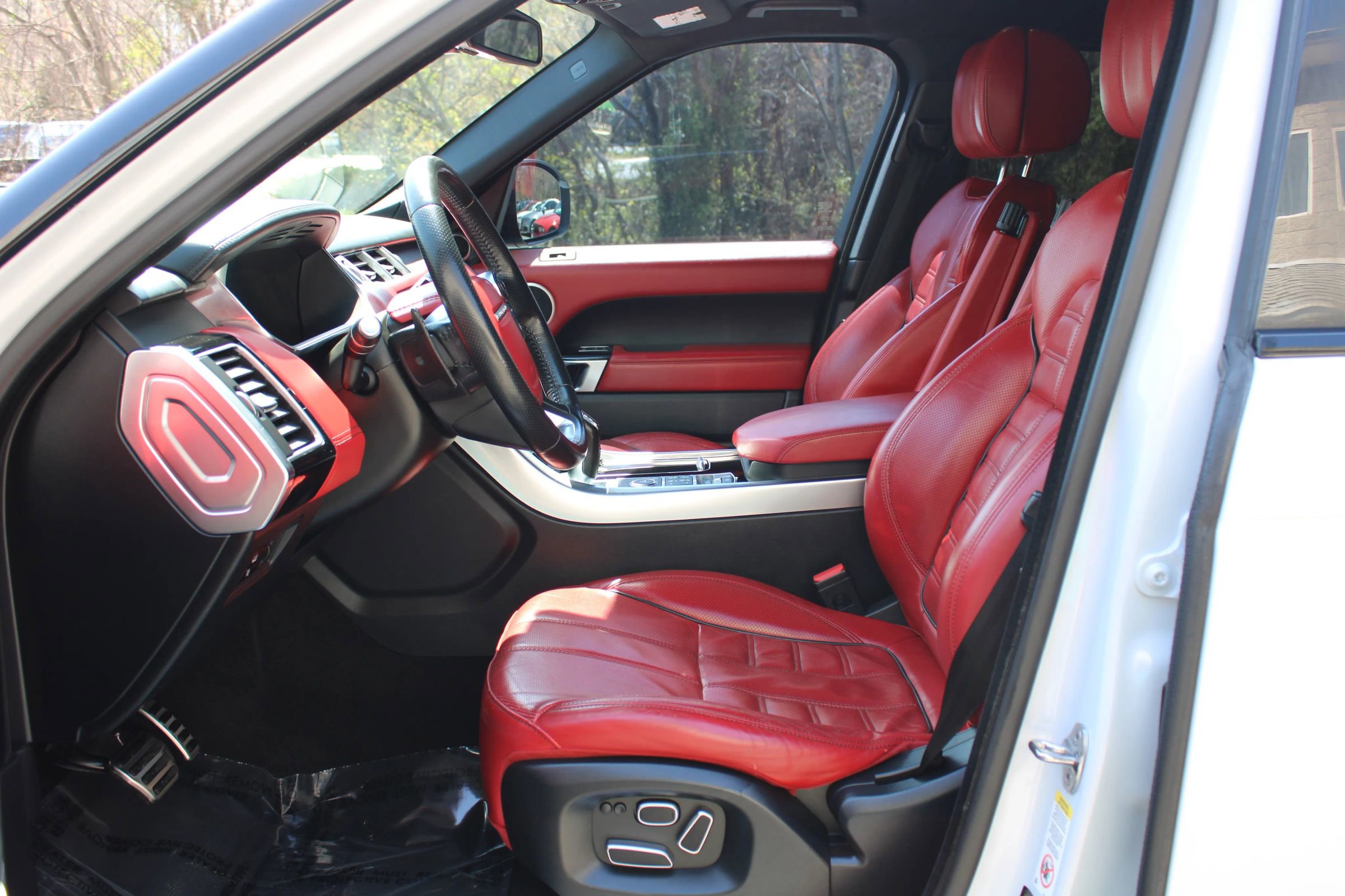 Used 2015 Land Rover Range Rover Sport Autobiography image 18