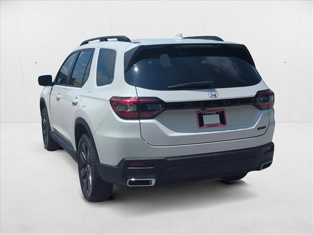 Used 2025 Honda Pilot Sport image 7