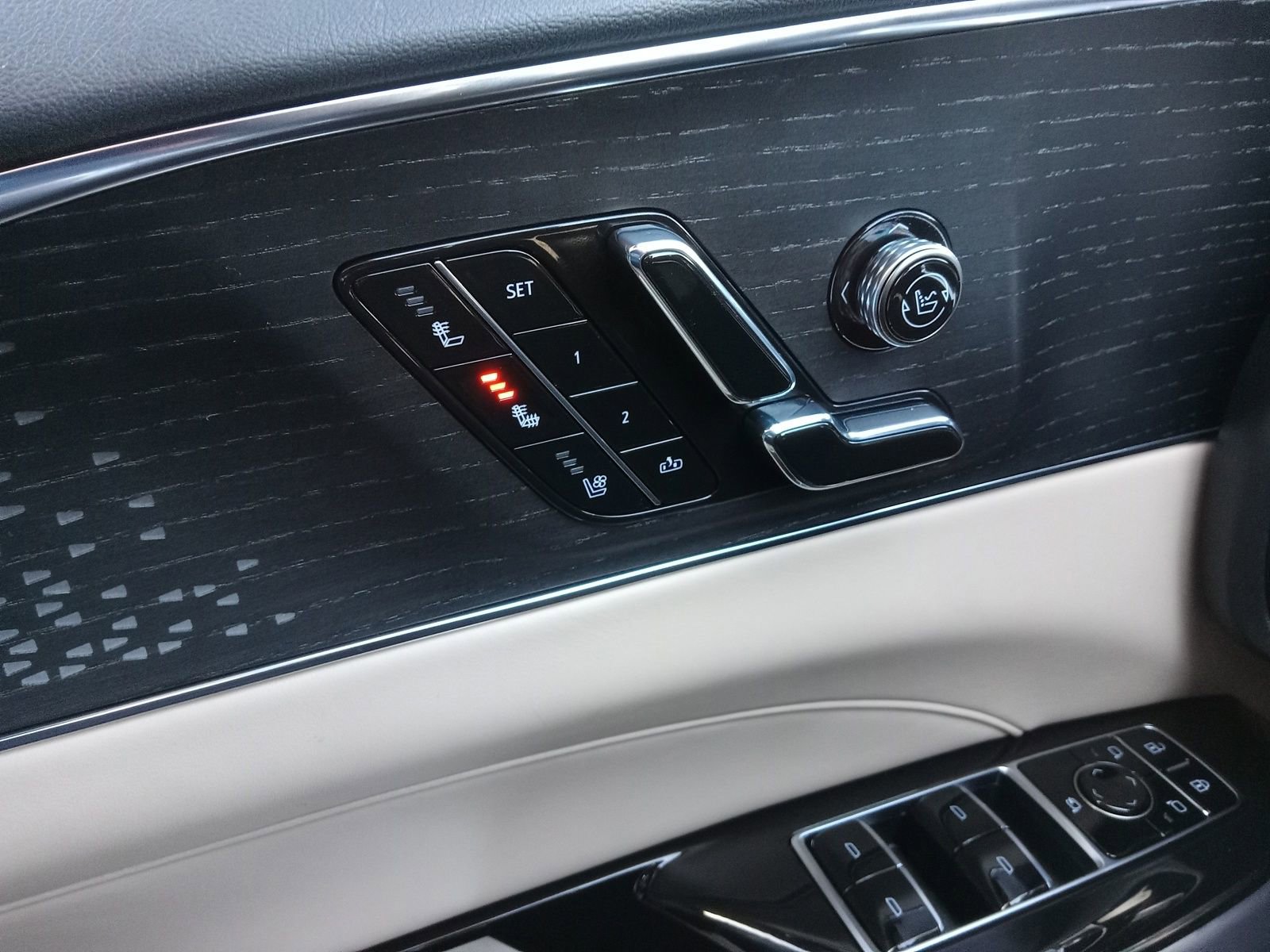 Used 2024 Cadillac Lyriq Sport w/ Nappa Leather Package AWD/4WD image 12