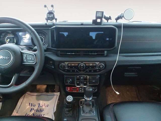 Used 2024 Jeep Gladiator Rubicon image 11