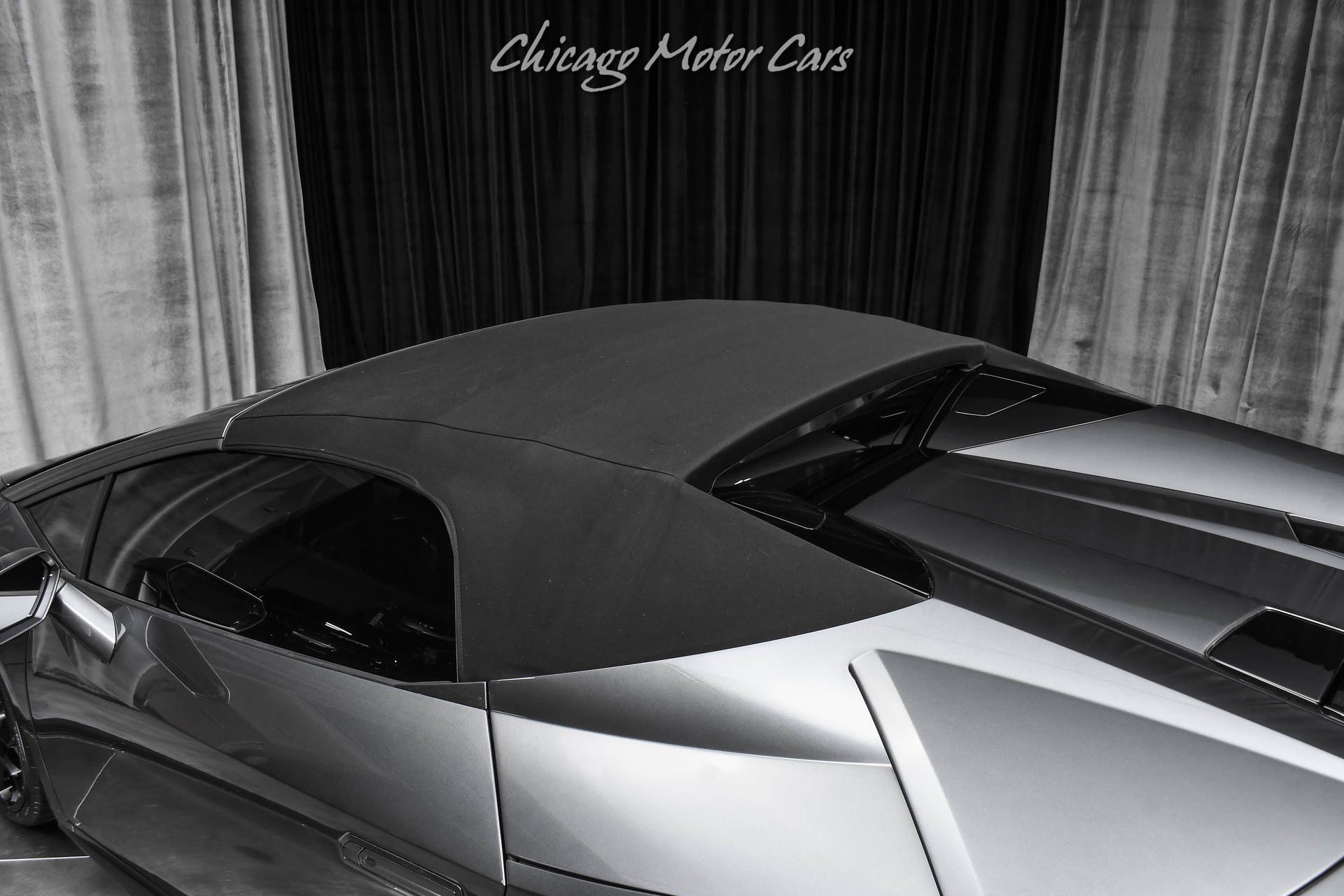 Used 2019 Lamborghini Huracan LP 580-2 RWD image 32