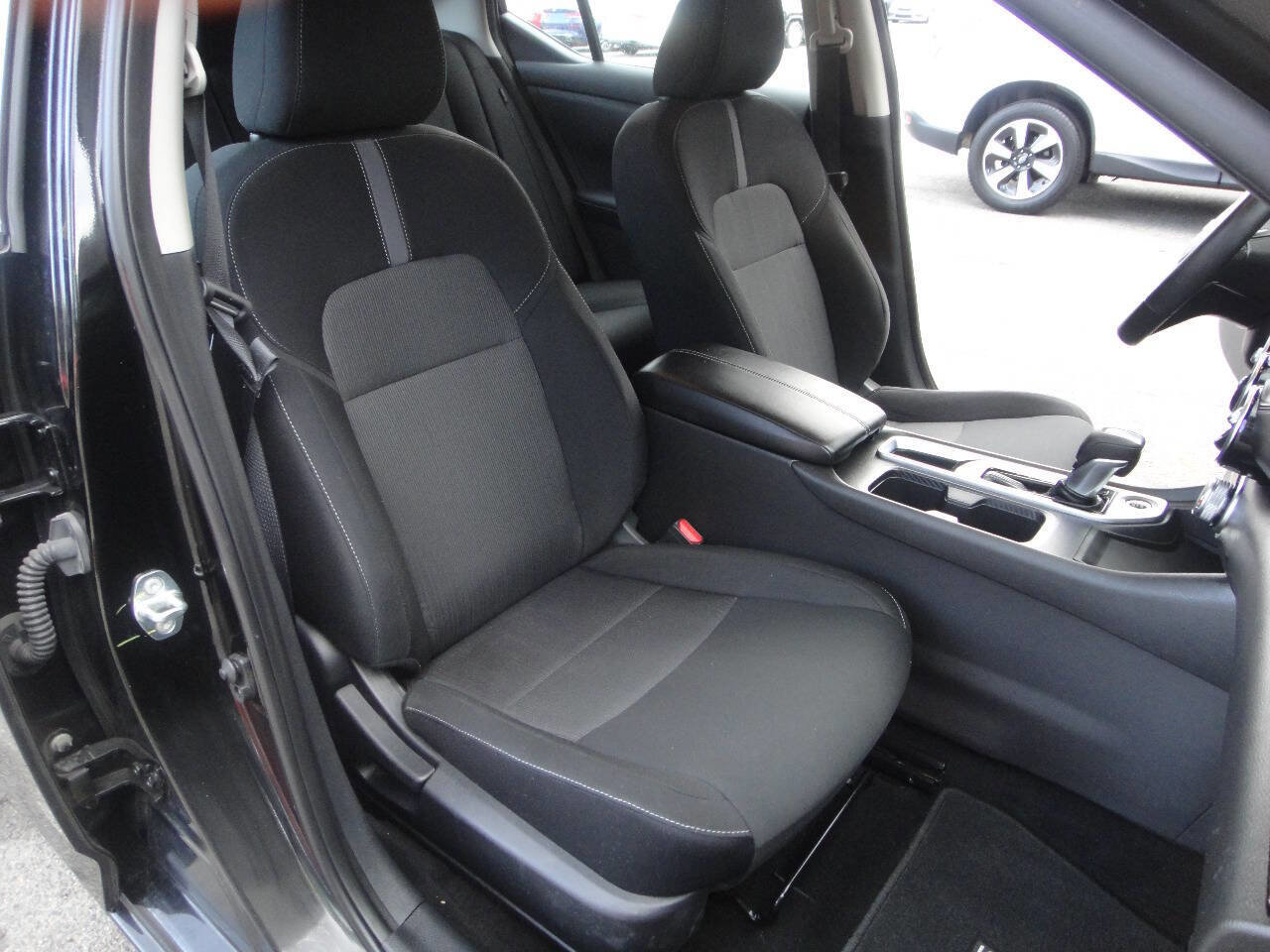 Used 2022 Nissan Sentra SV w/ Trunk Package image 15