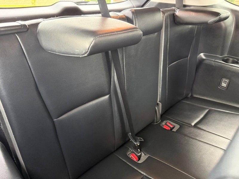 Used 2021 Toyota Highlander XLE AWD/4WD image 13