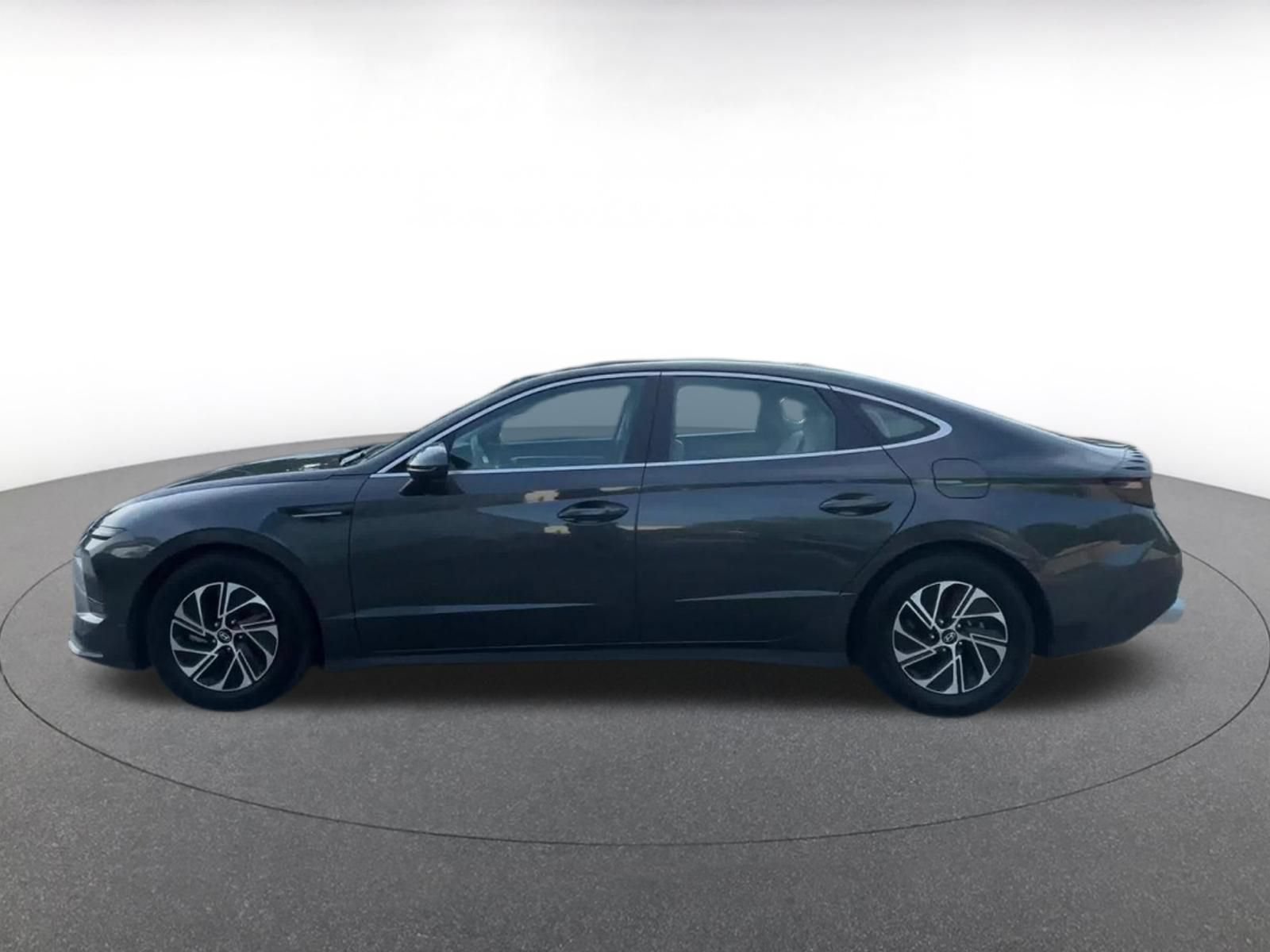 Used 2026 Hyundai Sonata Blue FWD image 9