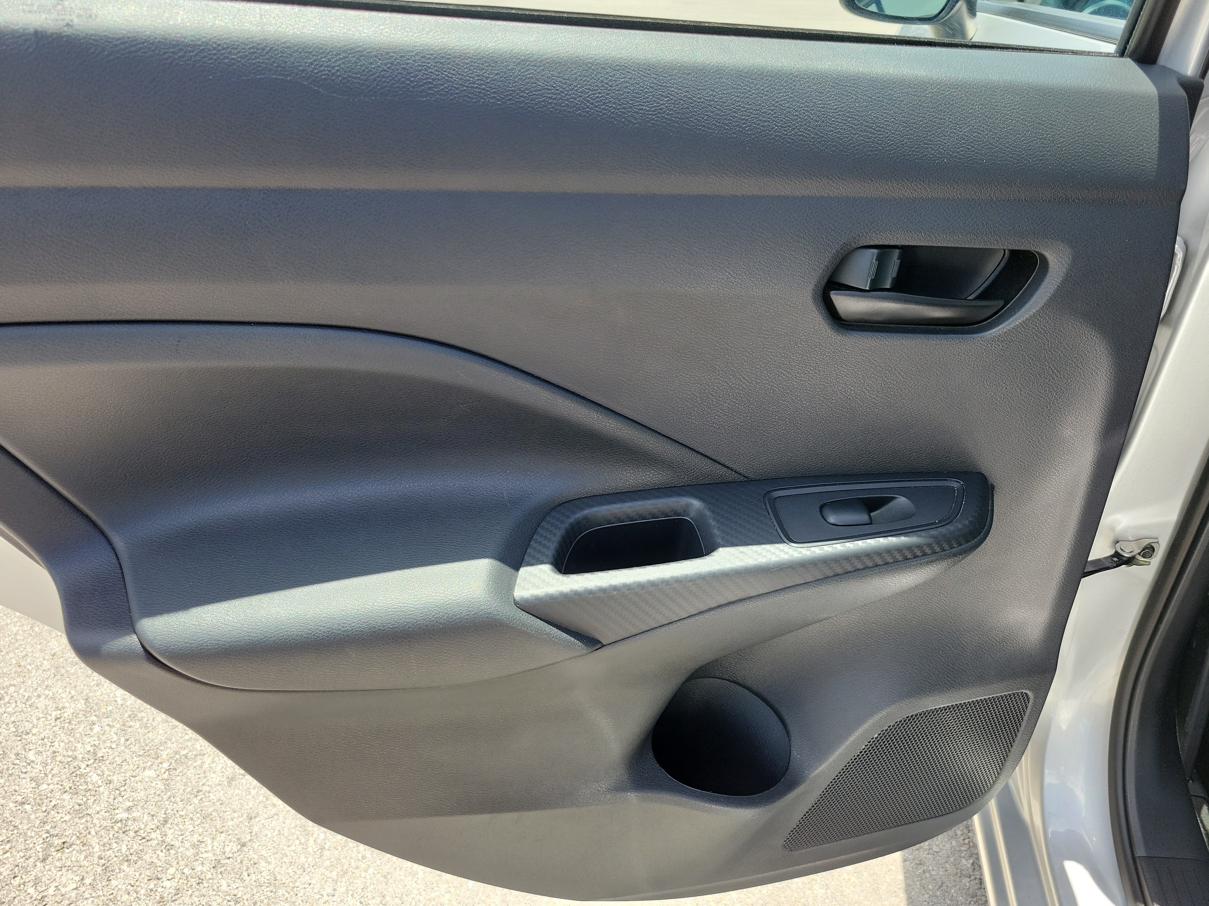 Used 2021 Nissan Versa S FWD image 26