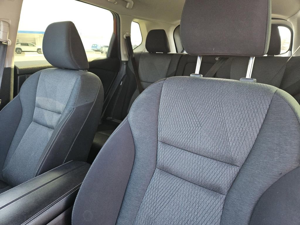 Used 2024 Nissan Rogue SV image 23