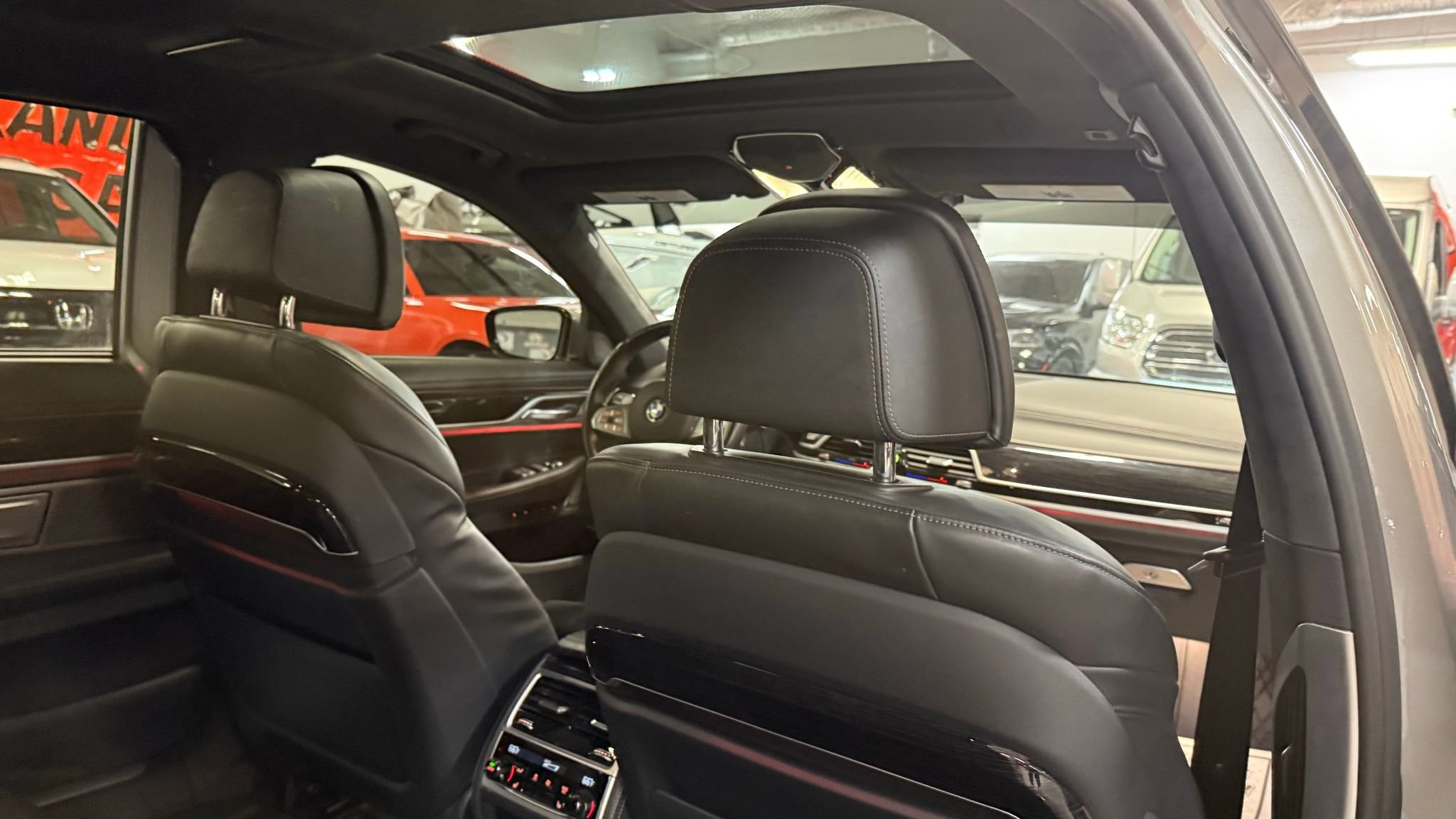 Used 2021 BMW 750i xDrive w/ Executive Package image 14