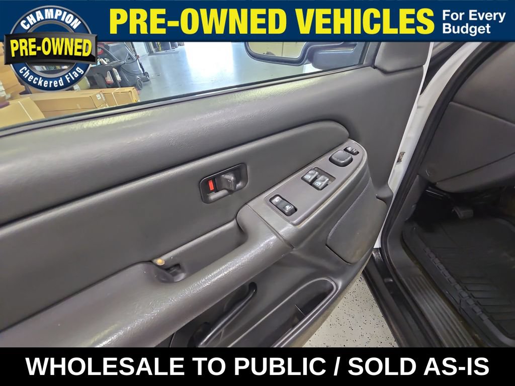 Used 2004 Chevrolet Silverado 1500 LS RWD image 24