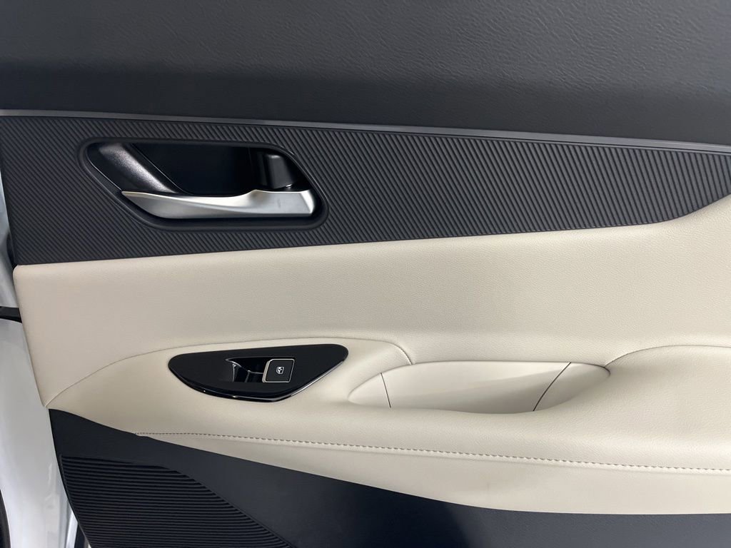 Used 2025 Nissan Murano SV image 54