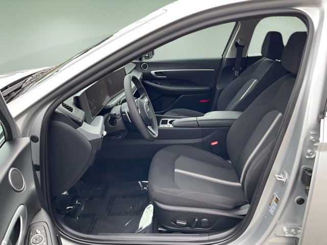 Used 2025 Hyundai Sonata SEL FWD image 10
