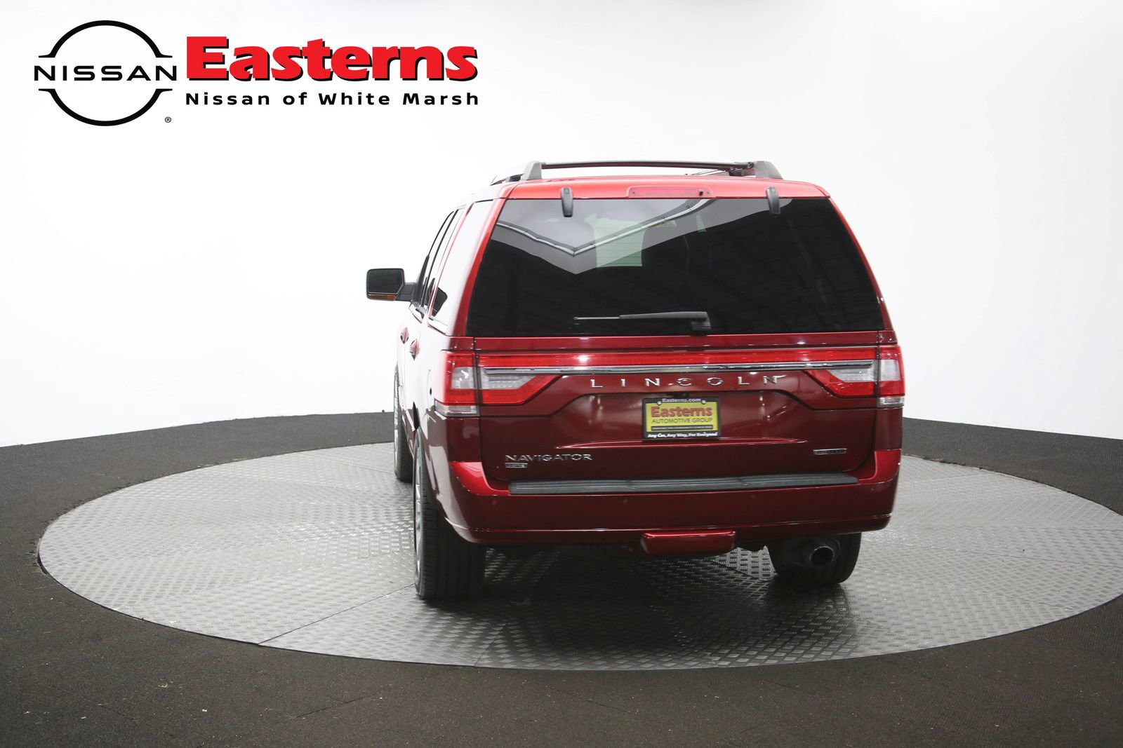 Used 2016 Lincoln Navigator Reserve AWD/4WD image 40