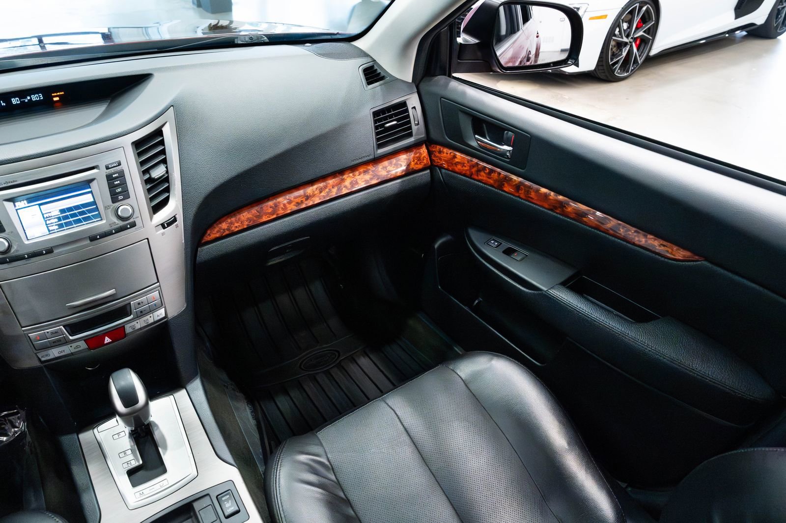 Used 2012 Subaru Outback 2.5i Limited w/ Moonroof Pkg image 11