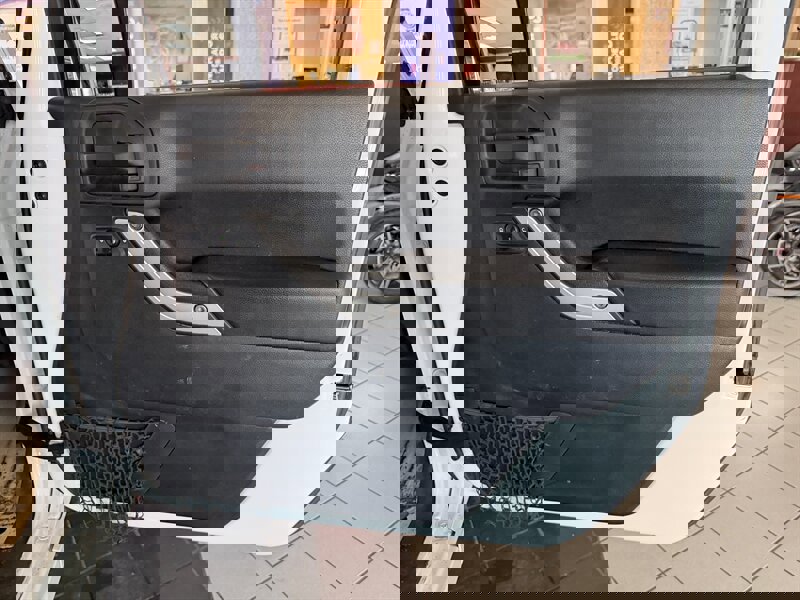 Used 2018 Jeep Wrangler Unlimited Sahara image 26