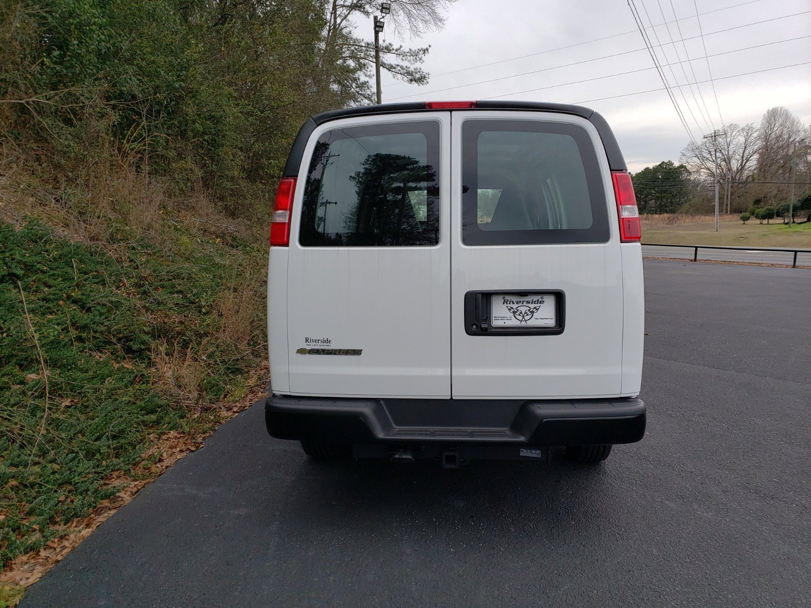 New 2023 Chevrolet Express 2500 w/ Driver Convenience Package image 4