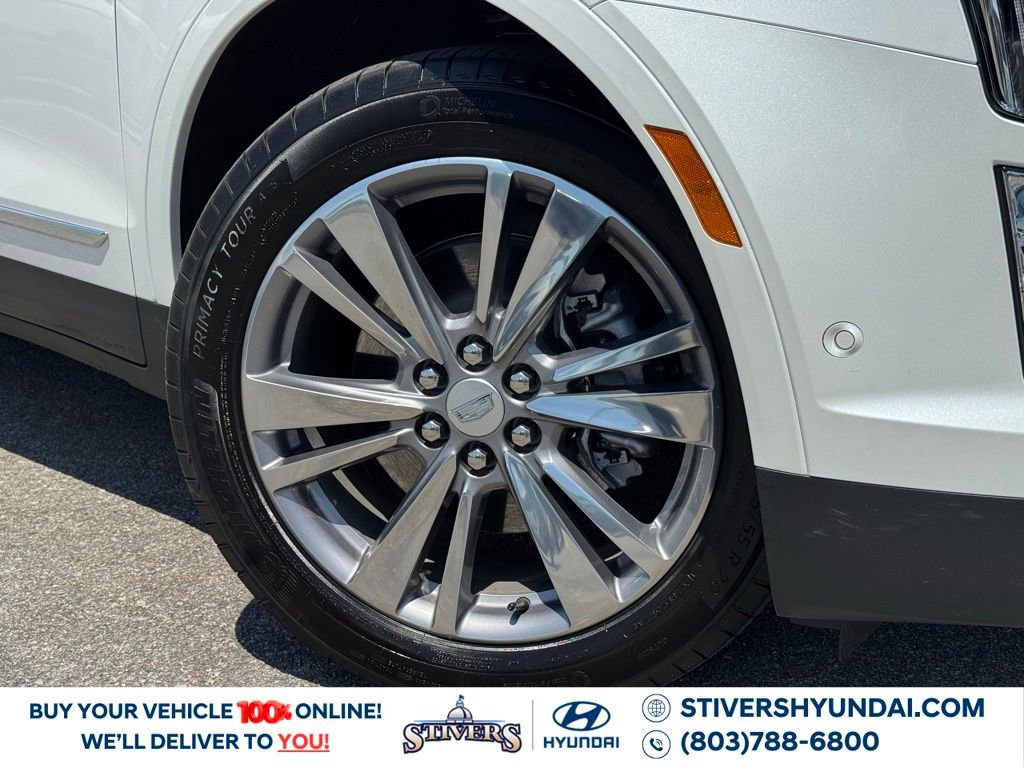 Used 2025 Cadillac XT5 Premium Luxury w/ Technology Package AWD/4WD image 7
