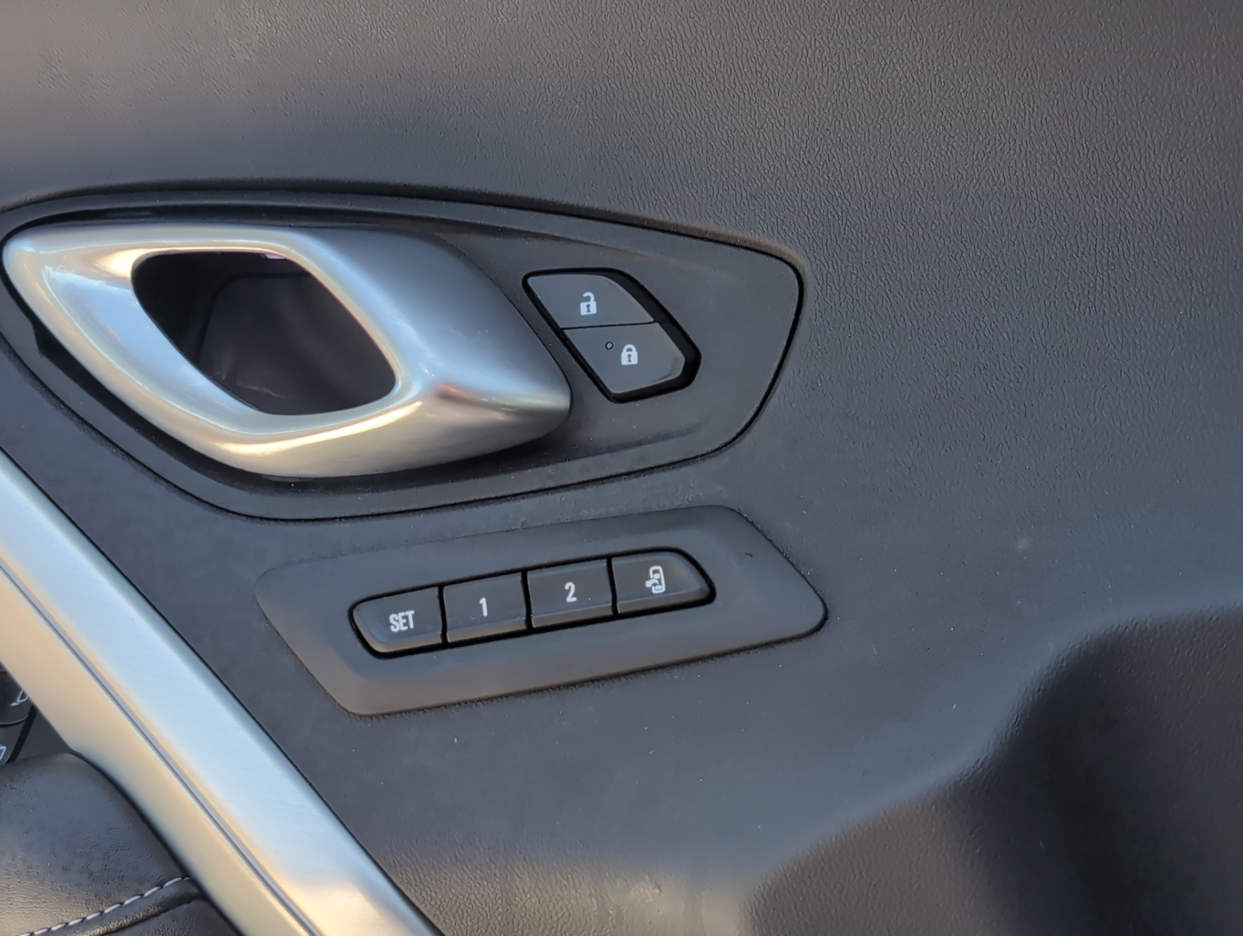 Used 2023 Chevrolet Camaro SS RWD image 39