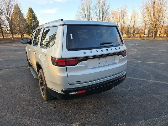 Used 2023 Jeep Wagoneer Series II image 3