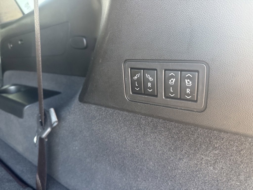 Used 2021 Cadillac XT6 Premium Luxury image 14