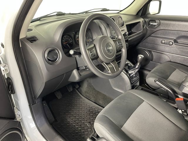 Used 2014 Jeep Patriot Sport FWD image 3