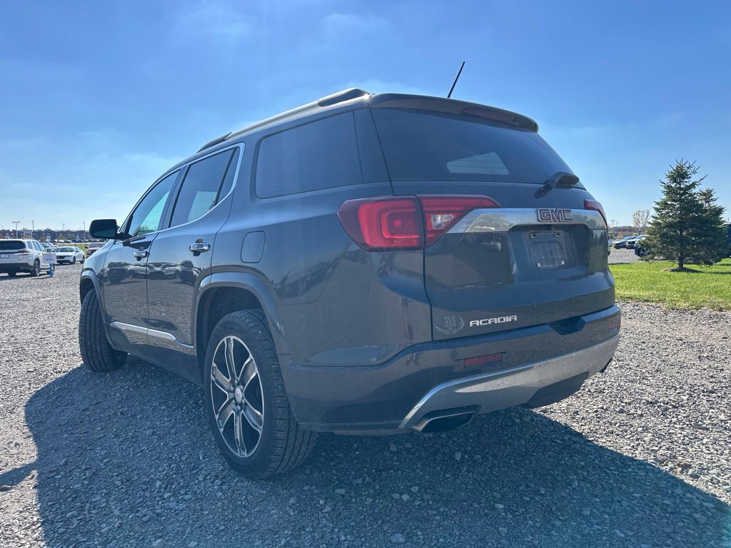 Used 2017 GMC Acadia Denali w/ Technology Package FWD image 7