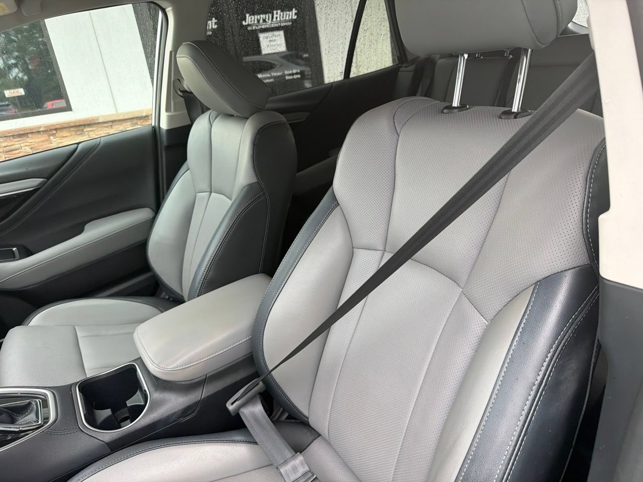 Used 2024 Subaru Outback Limited AWD/4WD image 3