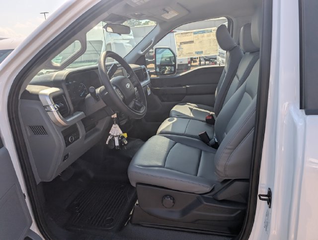 New 2026 Ford F550 4x4 Regular Cab Super Duty image 12