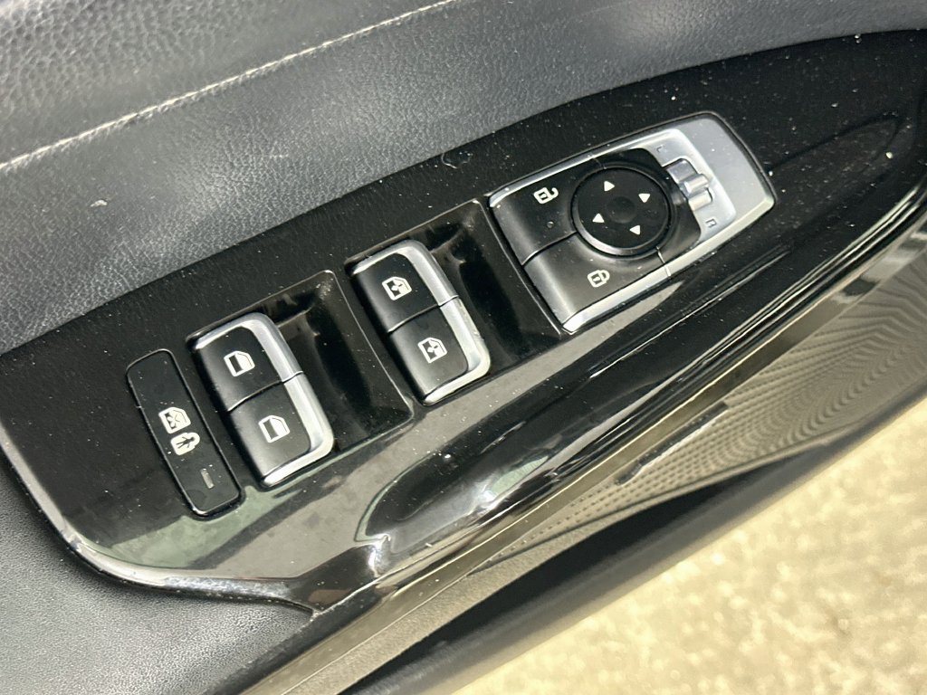 Used 2025 Kia K5 GT-Line w/ GT-Line Premium Package FWD image 22