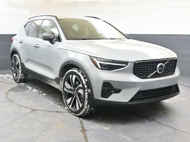 New 2026 Volvo XC40 B5 Ultra w/ Protection Package Premier AWD/4WD image 8