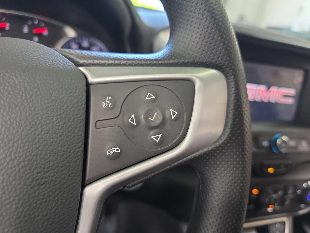 Used 2024 GMC Terrain SLE w/ Driver Convenience Package AWD/4WD image 17