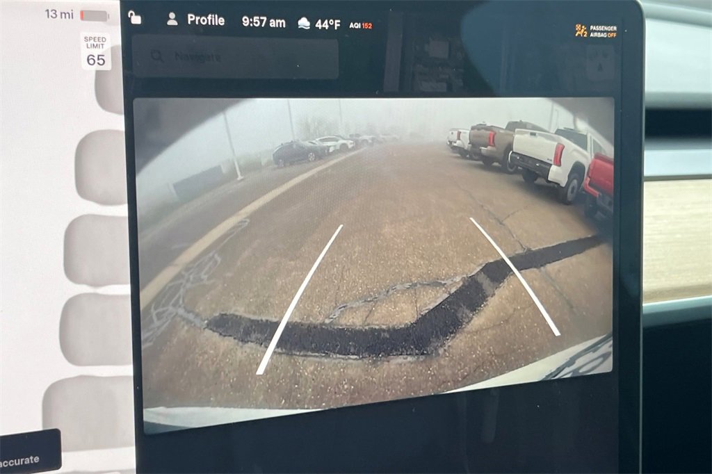 Used 2022 Tesla Model Y Long Range image 22