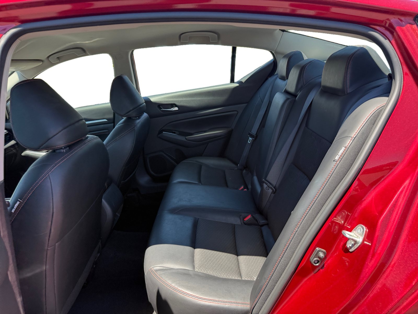 Used 2023 Nissan Altima 2.5 SR FWD image 16