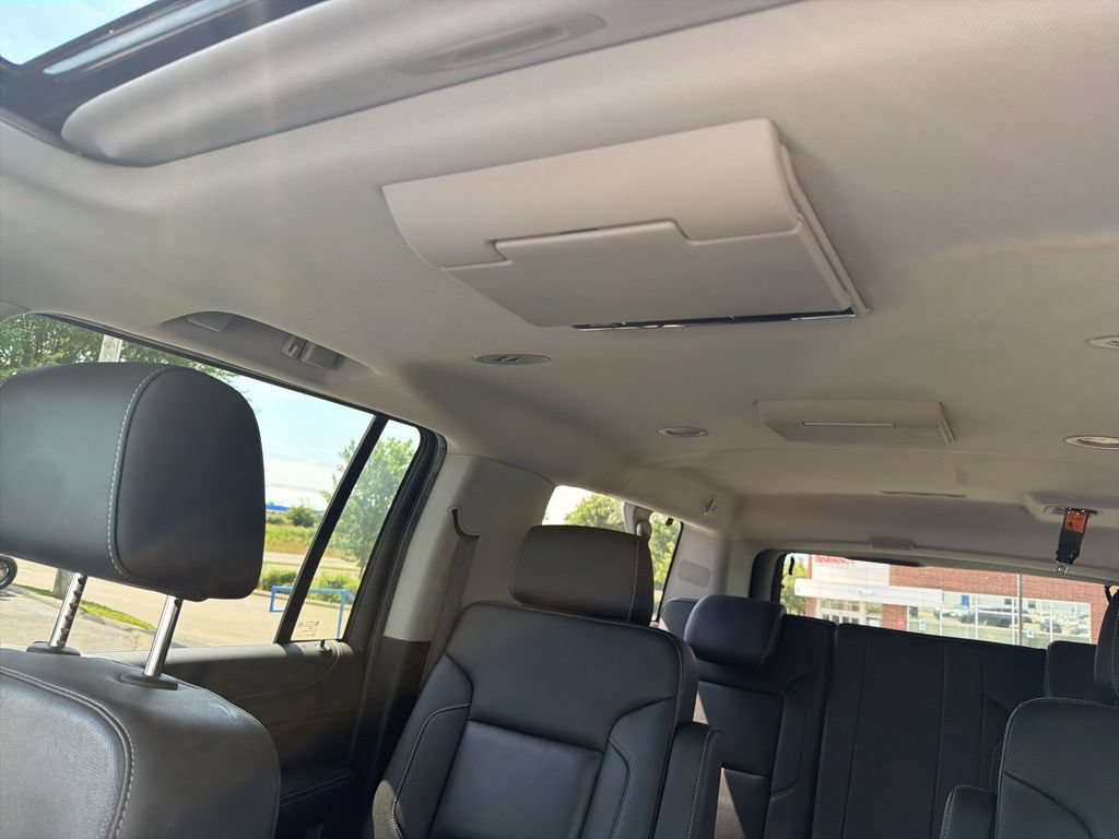 Used 2018 Chevrolet Suburban Premier AWD/4WD image 14