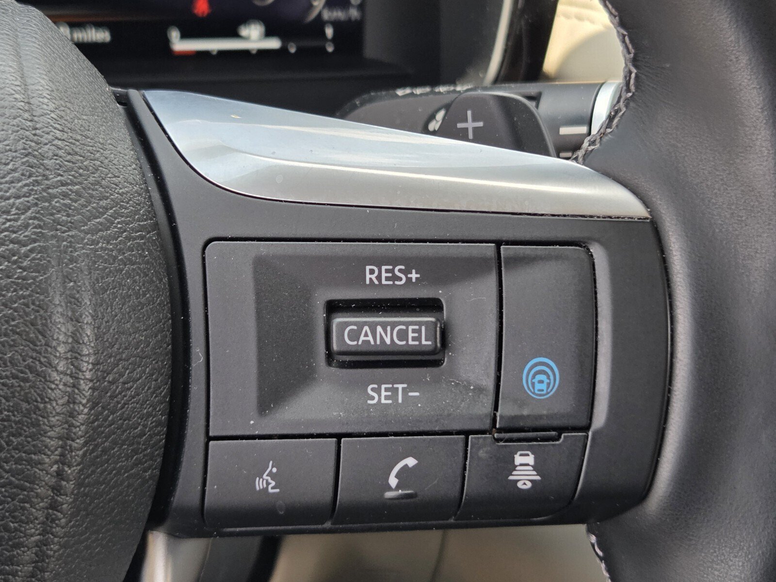 Used 2023 INFINITI QX60 Sensory w/ Vision Package AWD/4WD image 27