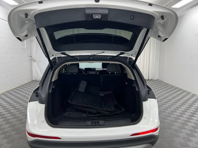 Certified 2025 Lincoln Corsair AWD image 8
