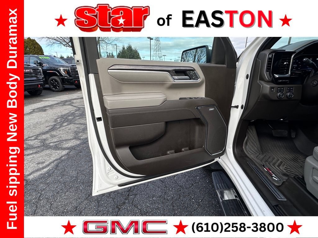 Certified 2022 Chevrolet Silverado 1500 LTZ w/ LTZ Premium Package AWD/4WD image 18