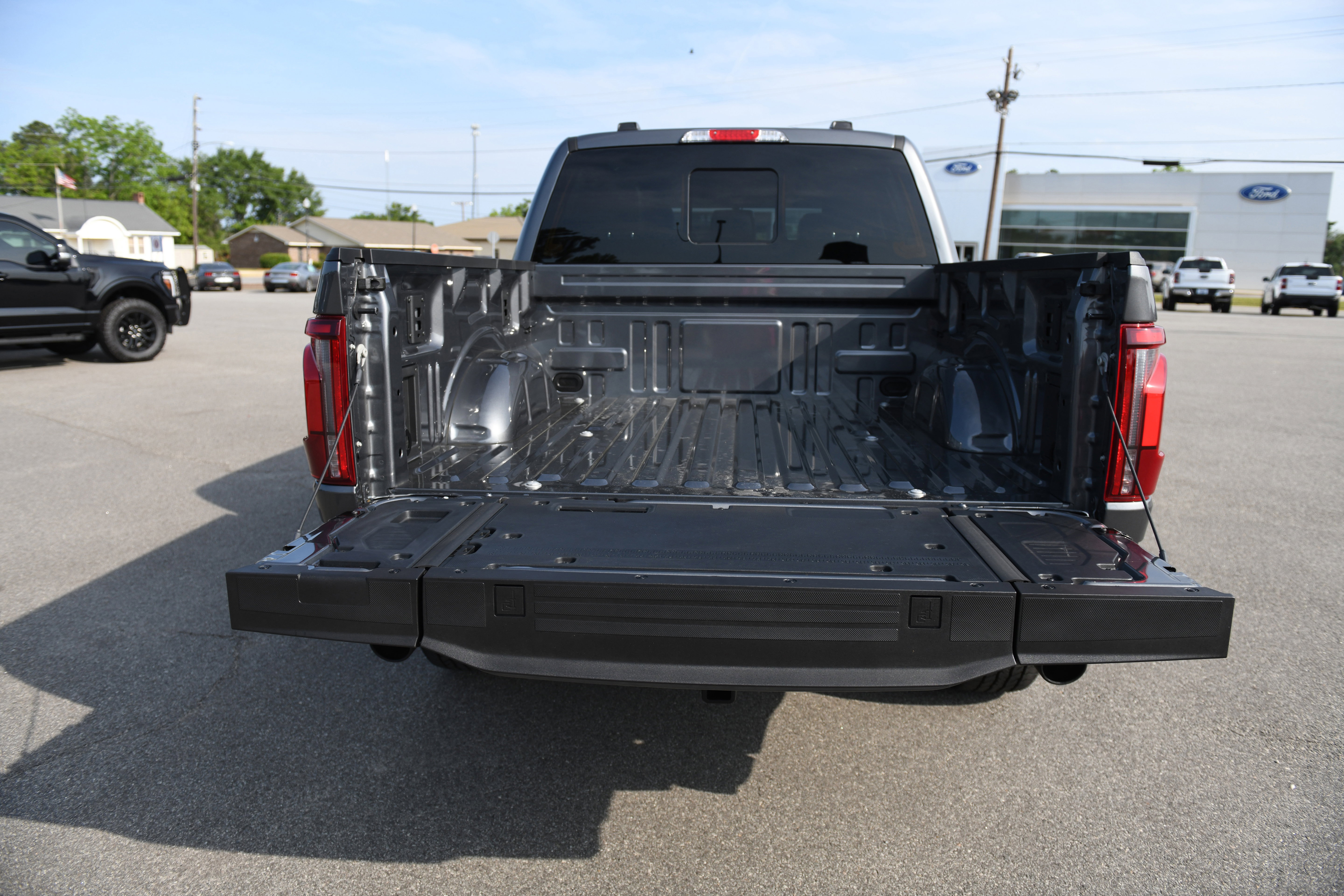 New 2026 Ford F150 Lariat w/ Equipment Group 501A Mid AWD/4WD image 12