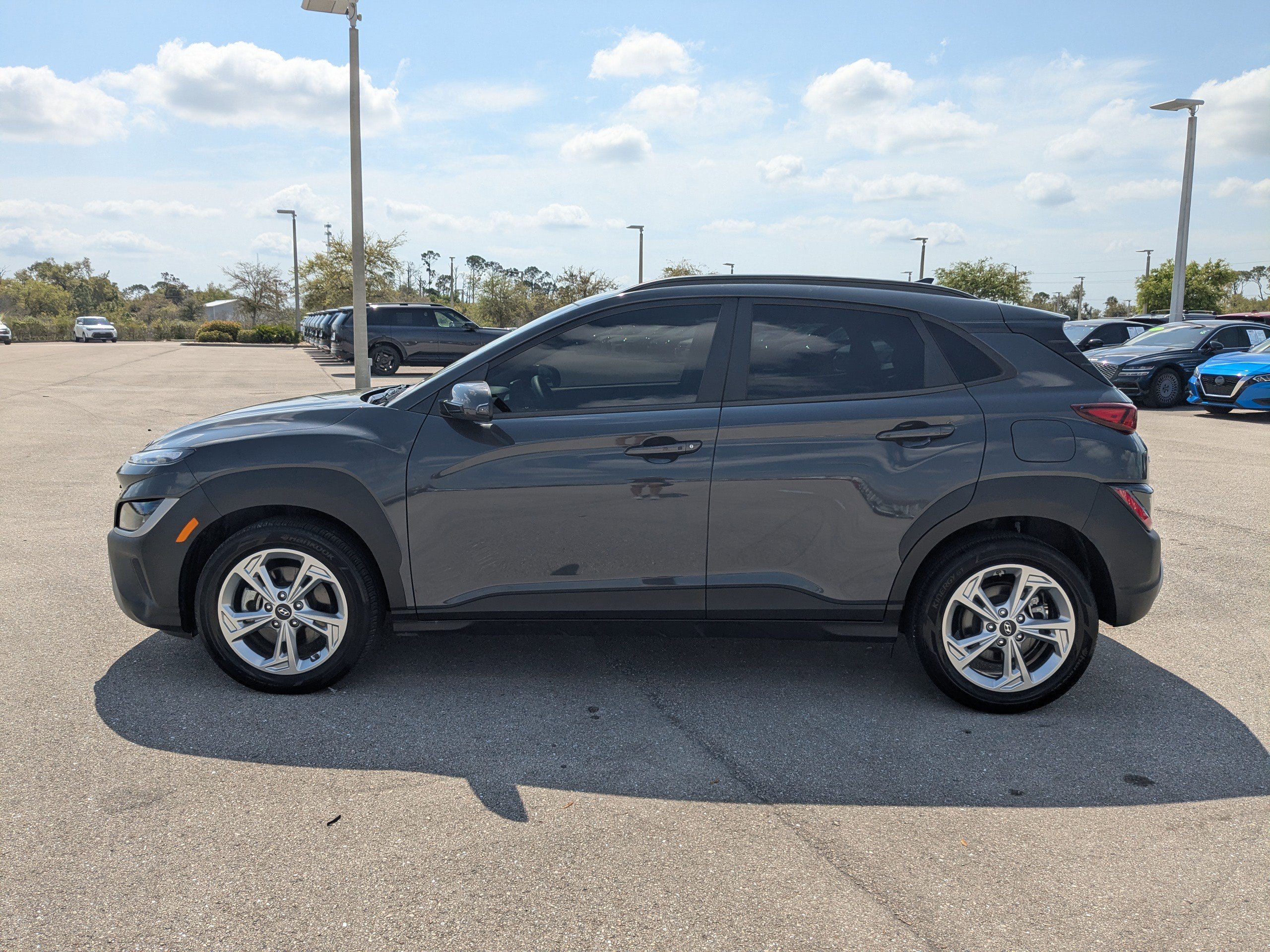 Used 2023 Hyundai Kona SEL image 7