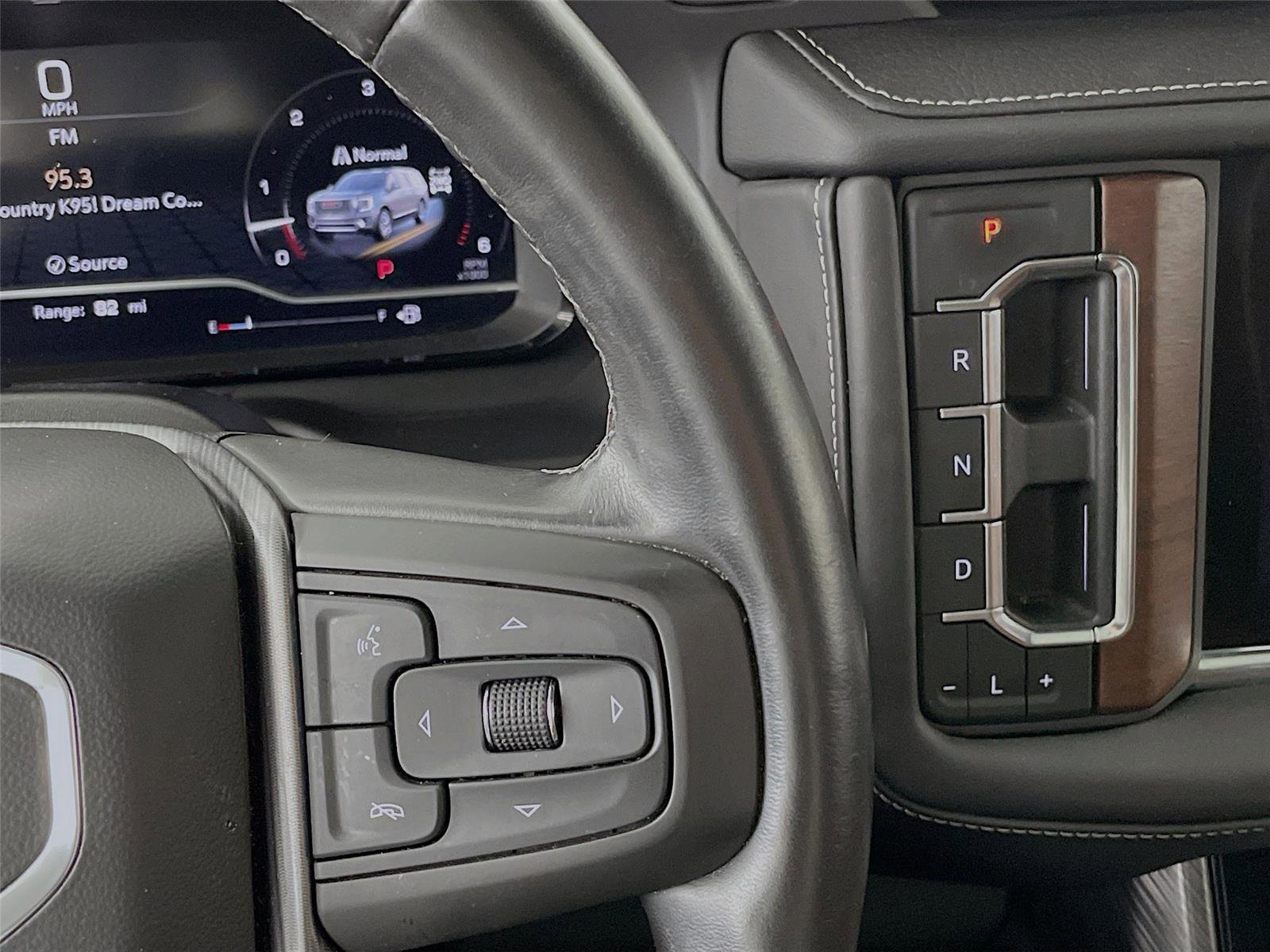 Used 2023 GMC Yukon XL Denali Ultimate image 21