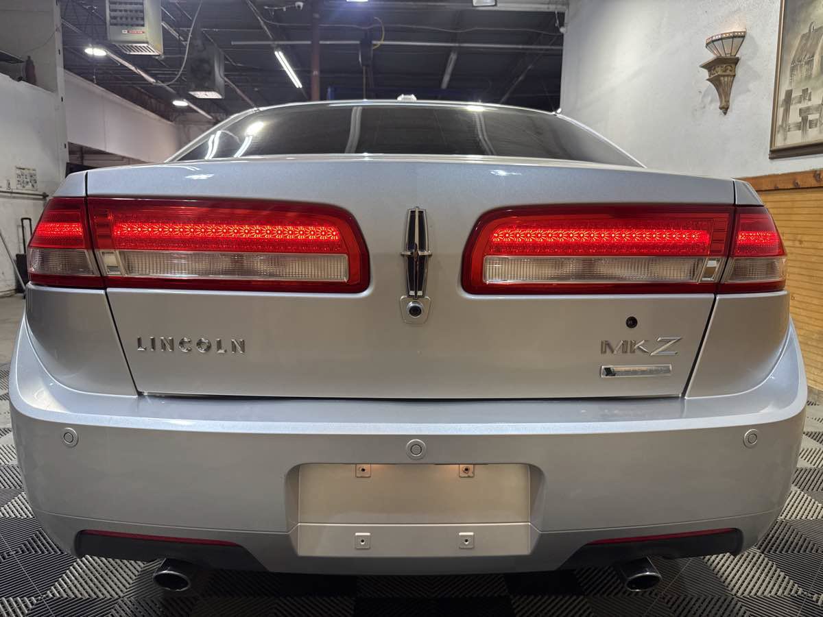 Used 2012 Lincoln MKZ Hybrid FWD image 4