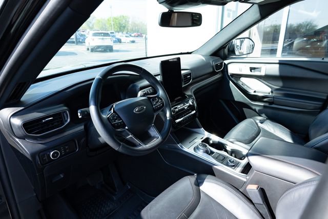 Used 2023 Ford Explorer Platinum w/ Technology Package image 20