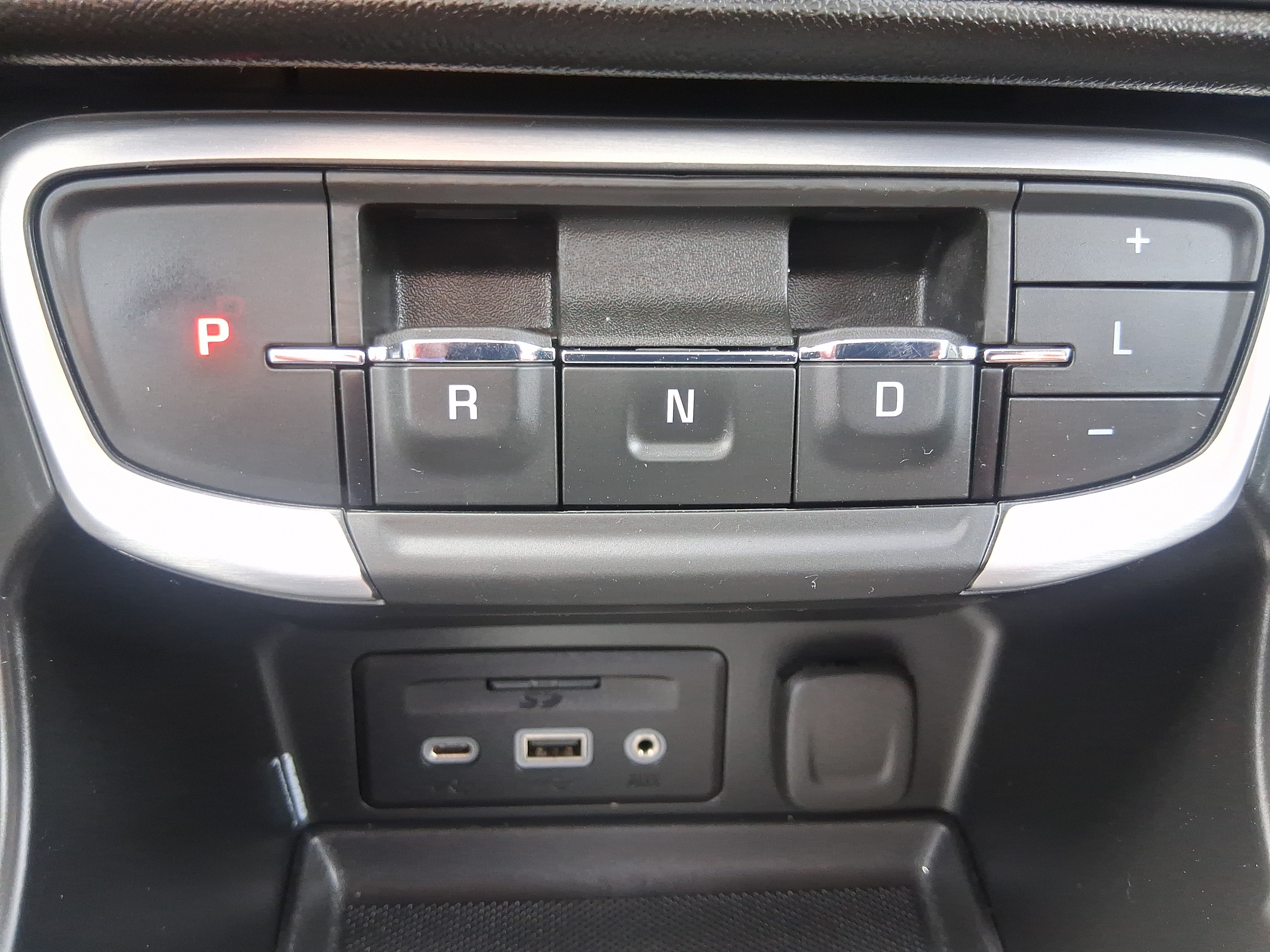 Used 2024 GMC Terrain SLT w/ Infotainment Package II AWD/4WD image 24