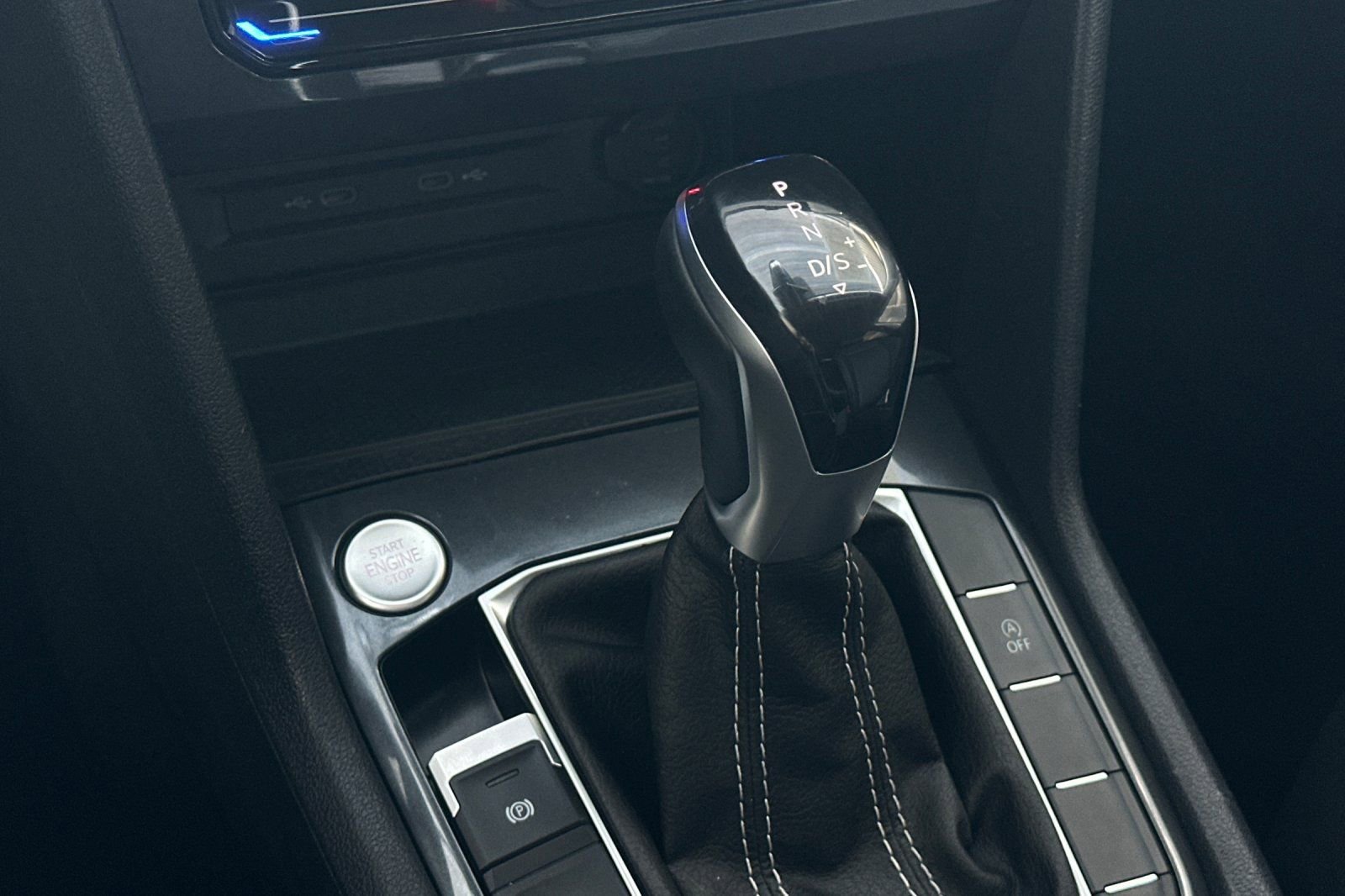 Certified 2023 Volkswagen Tiguan SE image 22