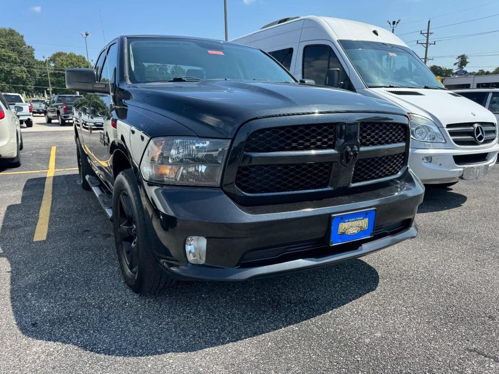 Used 2017 RAM 1500 Express w/ Black Ram 1500 Express Group AWD/4WD image 2