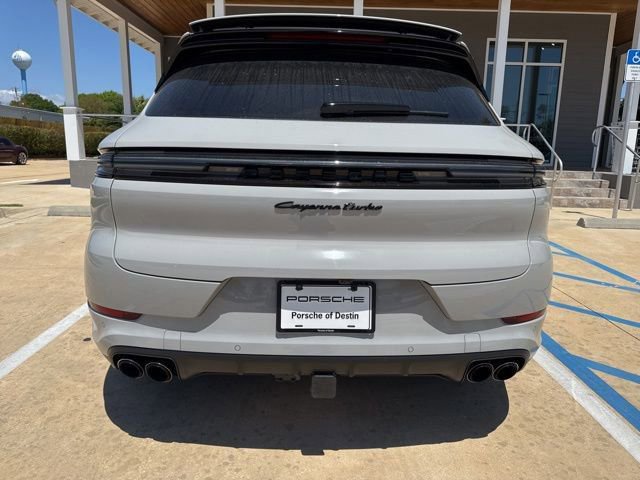 Used 2024 Porsche Cayenne Turbo image 6