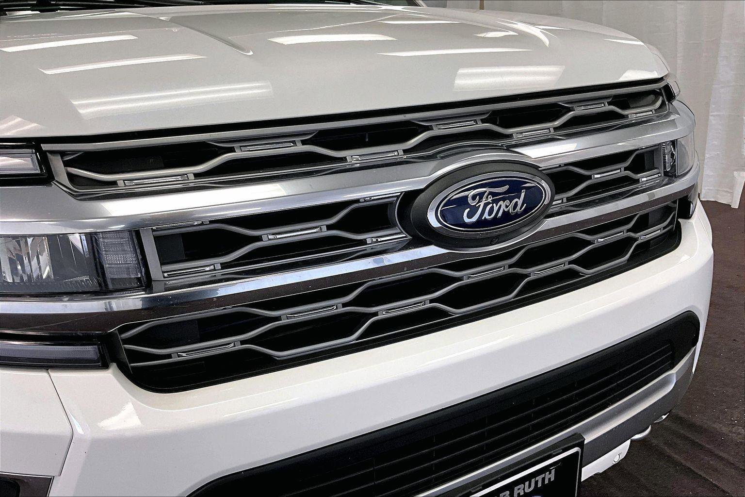 Used 2024 Ford Expedition Max Platinum image 30