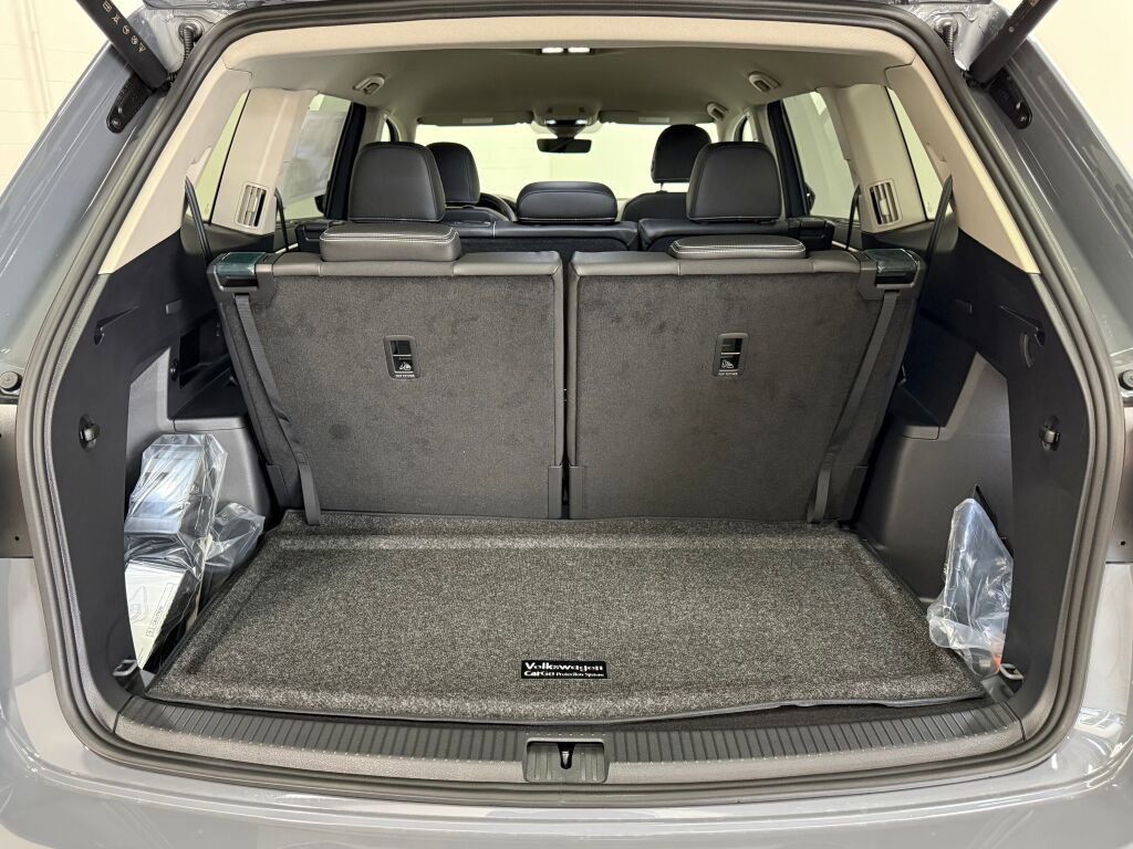 New 2026 Volkswagen Atlas SE image 9