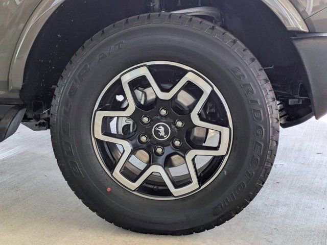 New 2025 Ford Bronco Outer Banks image 11